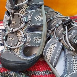 Khombu woman's outdoors shoes